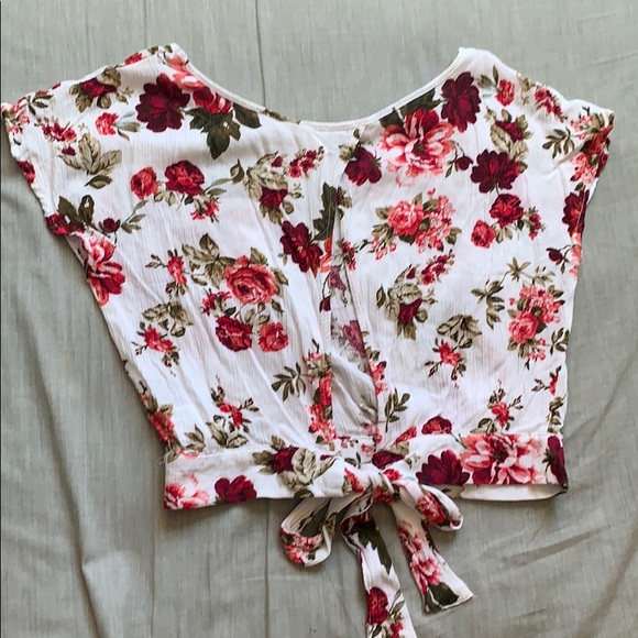 white and flowered blouse - Picture 2 of 2